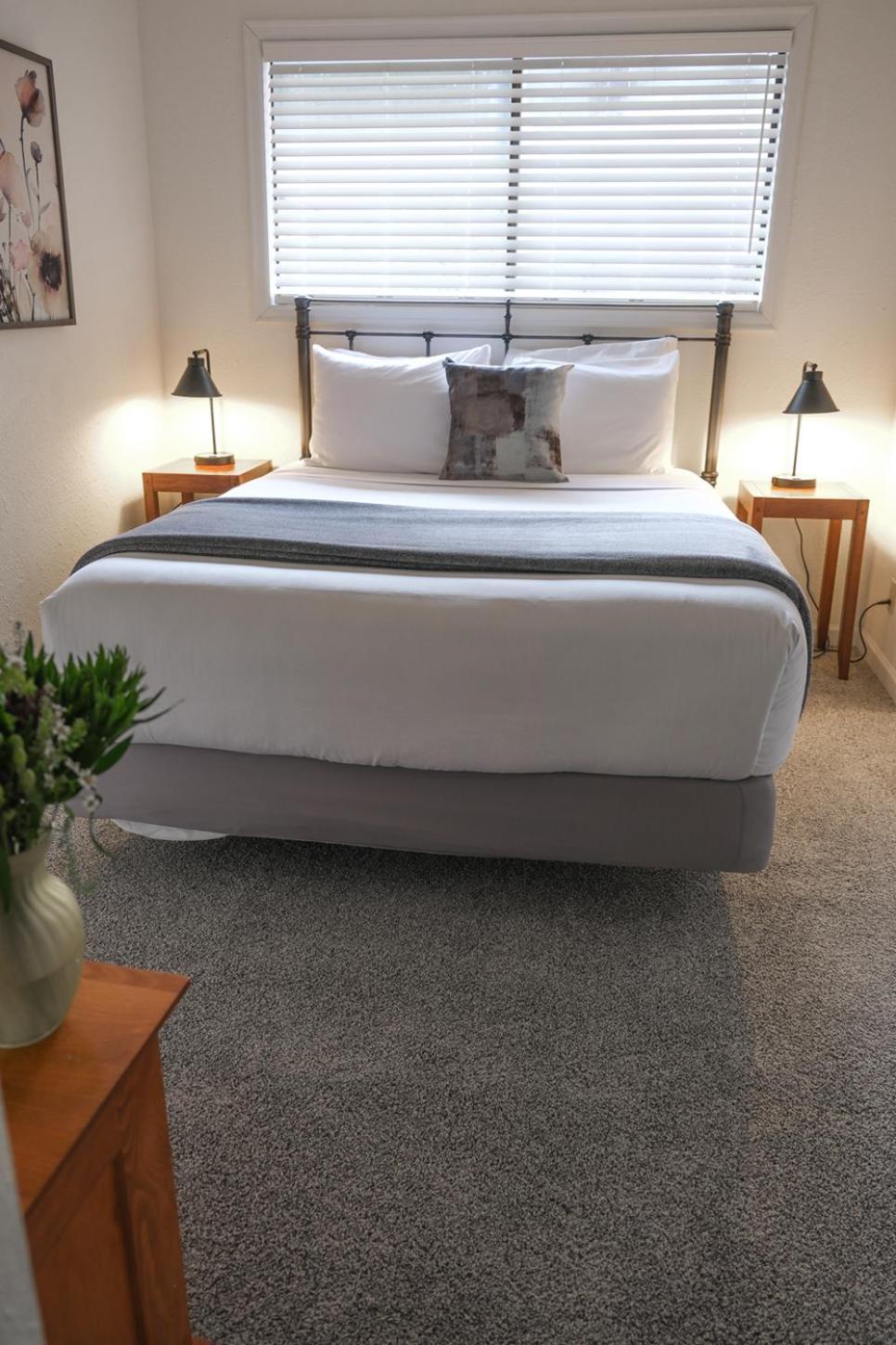 The Landmark Inn On Orcas Island Eastsound ภายนอก รูปภาพ